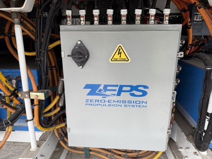 2012-gillig-40'-electric-transit-bus-image-15