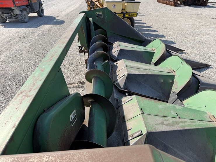 john-deere-444-image-7