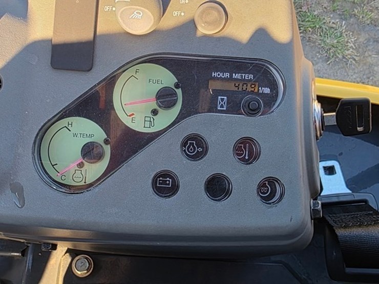 2022-kobelco-sk17sr-image-52