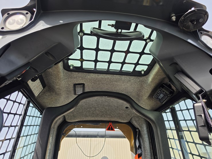 2018-deere-333g-image-8