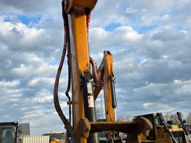 2021-case-cx80c-image-45