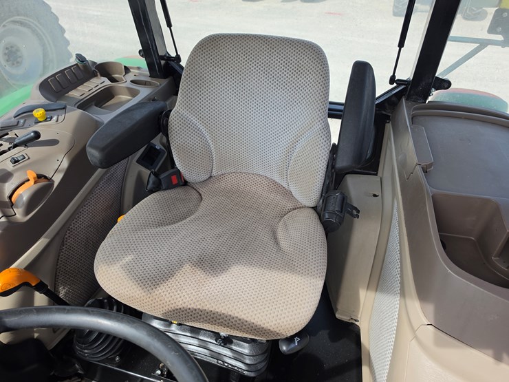 2019-john-deere-5100e-image-14