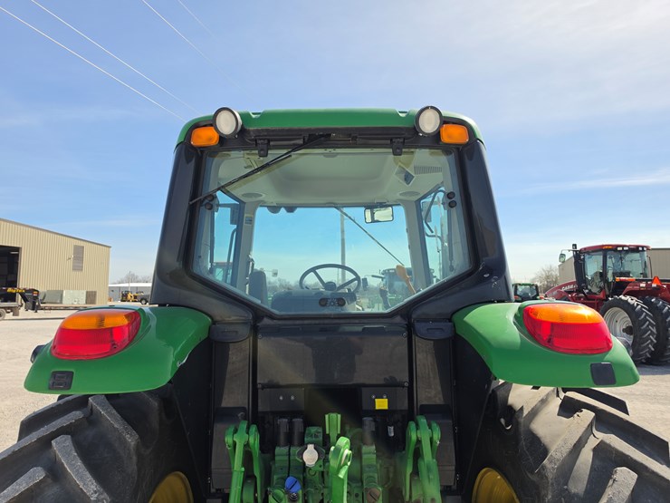 2019-john-deere-6130m-image-12