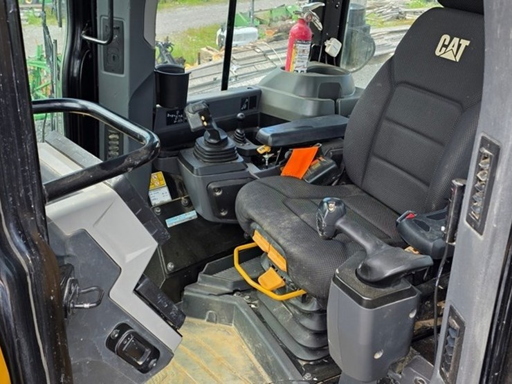 2021-caterpillar-d5-lgp-image-62