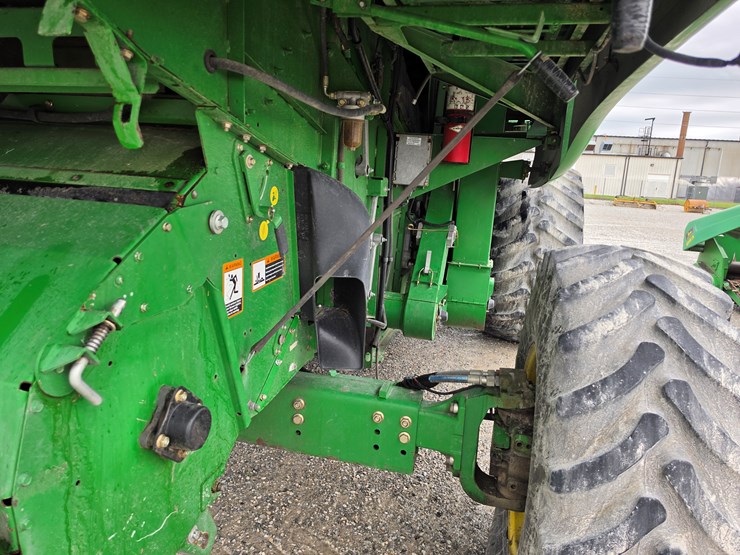 2006-john-deere-9560-sts-image-22