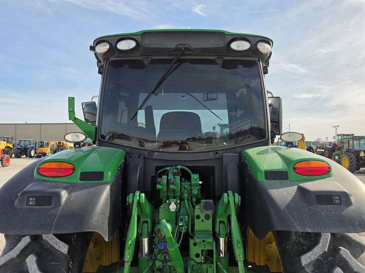 2016-john-deere-6145r-image-13