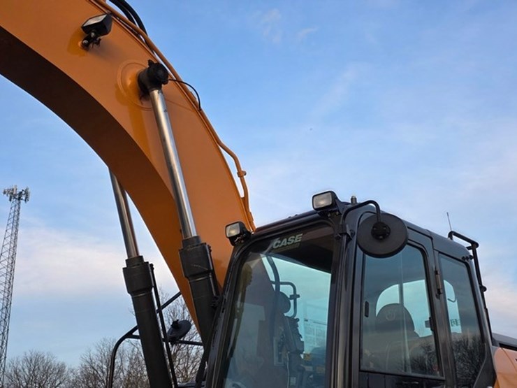 2022-case-cx250d-image-45