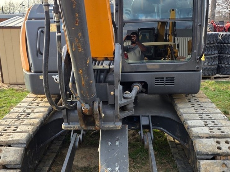 2021-case-cx80c-image-41