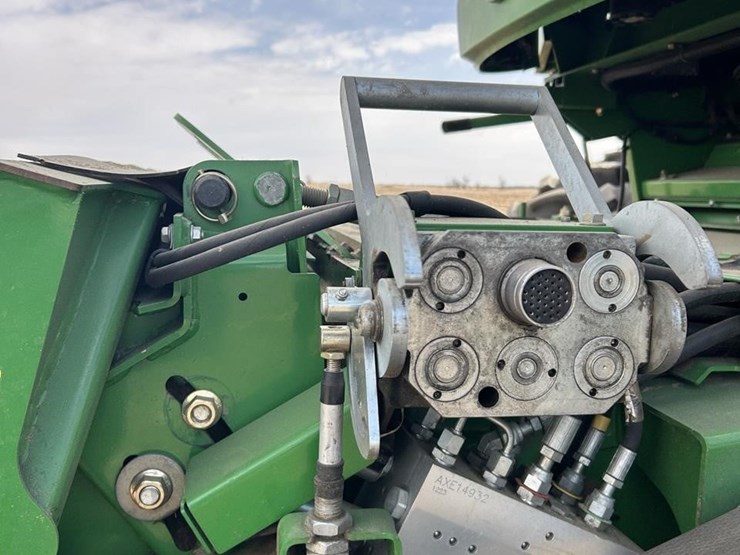 2012-john-deere-s690-image-82