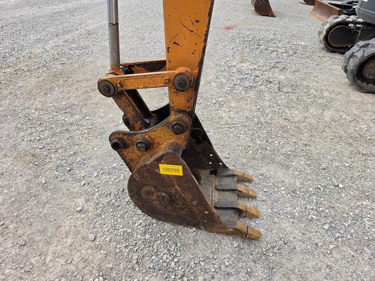 2006-case-cx36b-zts-image-2