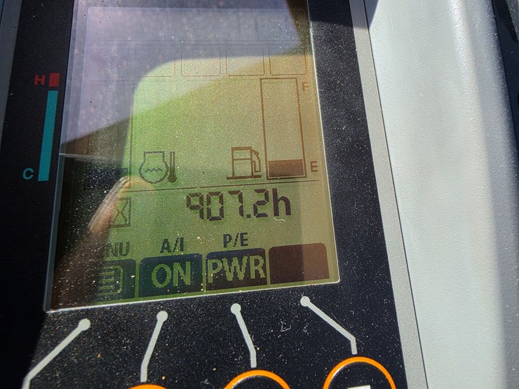 2022-deere-35g-image-12