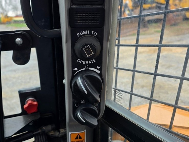 2022-case-tr340b-image-57