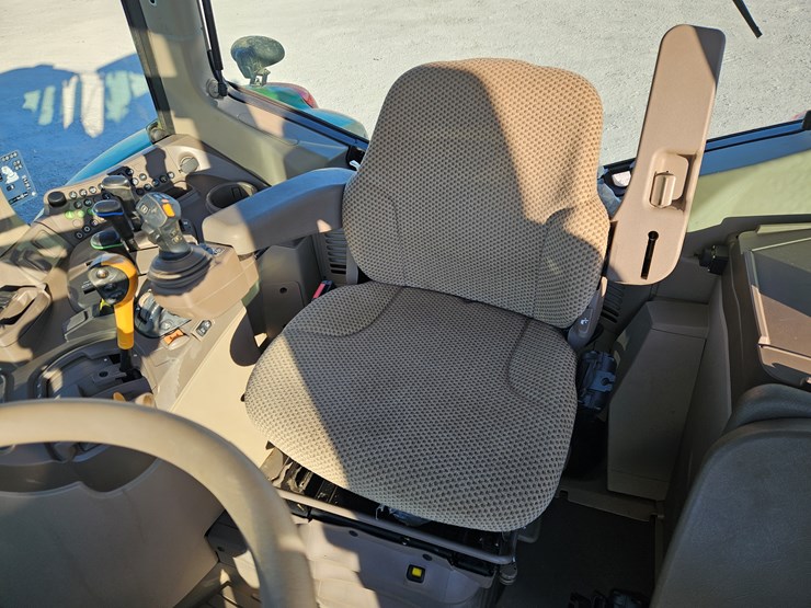 2024-john-deere-6175m-image-11