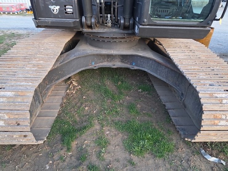 2022-case-cx250d-image-46