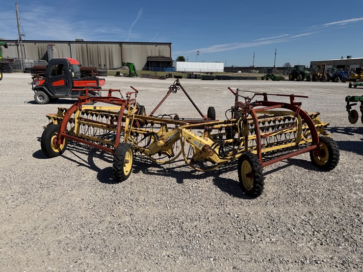 new-holland-258-image-6