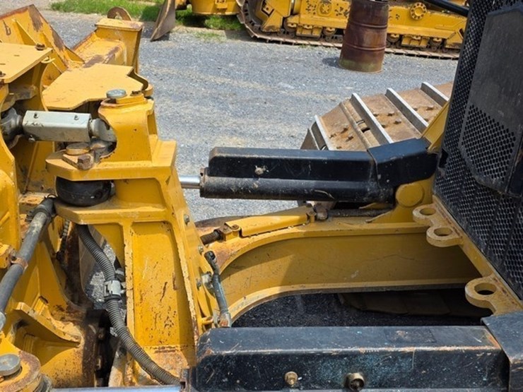 2021-caterpillar-d5-lgp-image-13