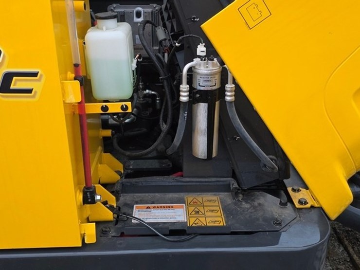 2020-new-holland-e57c-image-52