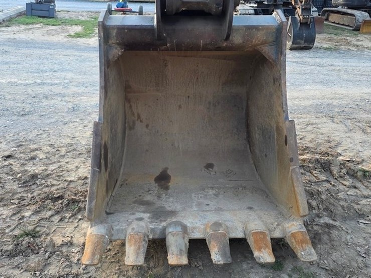 2022-case-cx250d-image-50