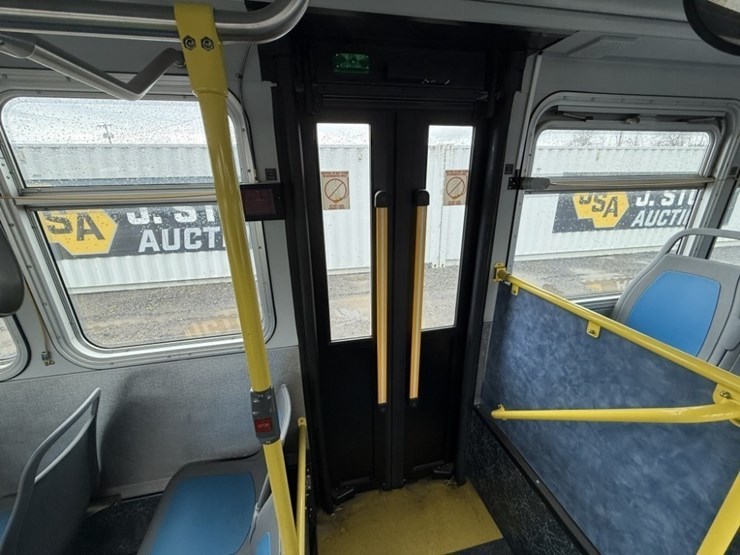 2012-gillig-40'-electric-transit-bus-image-22