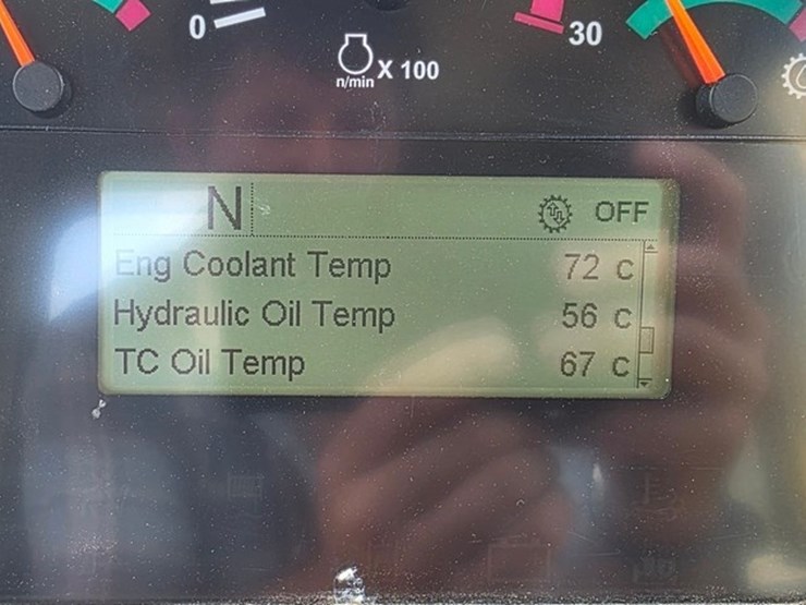 2012-caterpillar-d6t-xl-image-85