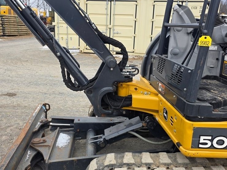 2019-deere-50g-image-15