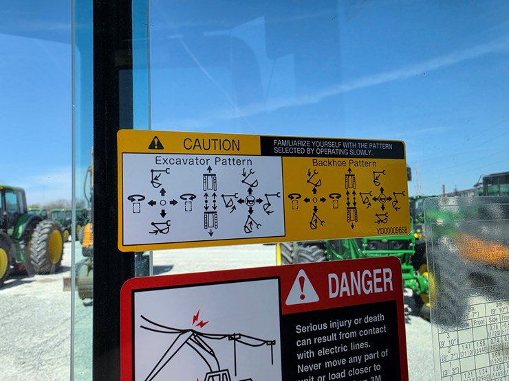 2022-deere-35g-image-11