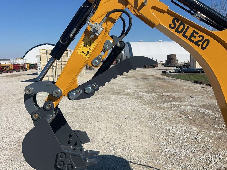 sdlanch-sdle20-mini-excavator-image-9