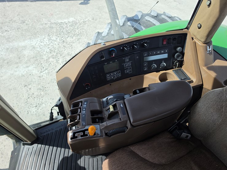 2002-john-deere-8420-image-16