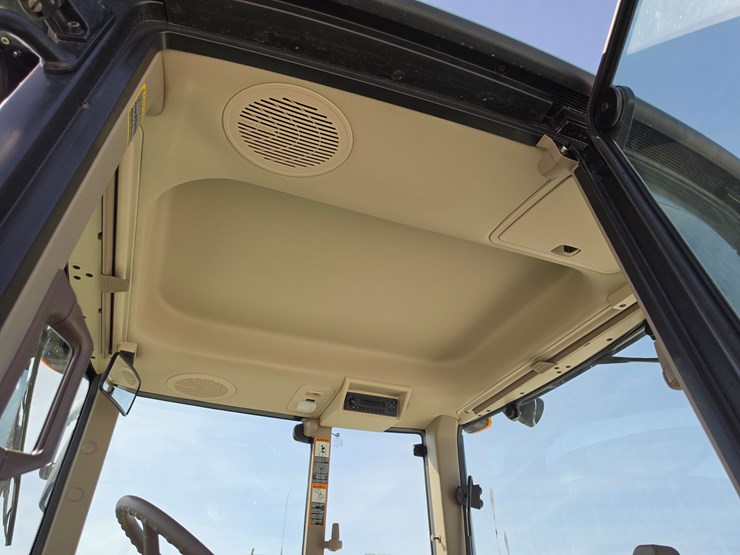 2019-john-deere-6130m-image-16