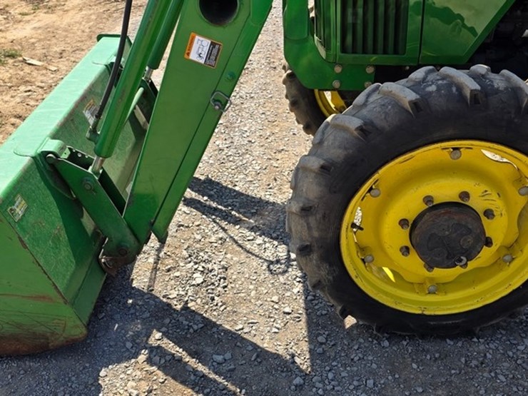 1995-john-deere-5200-image-30