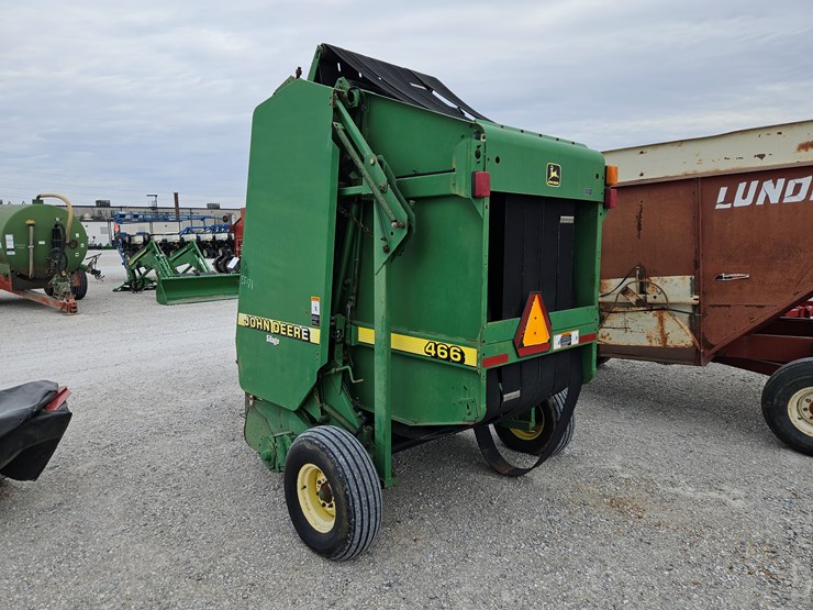 1999-john-deere-466-image-8