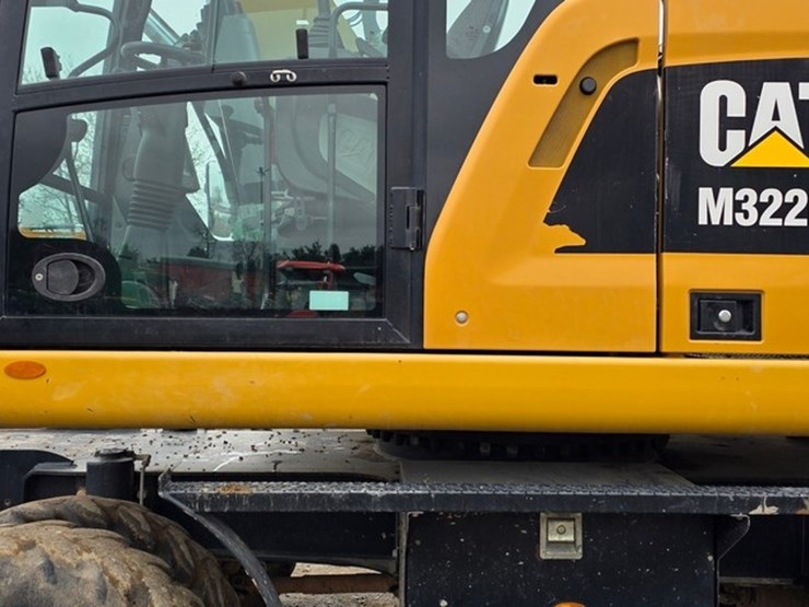 2018-caterpillar-m322f-image-31