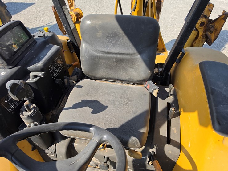 2004-deere-110-image-19