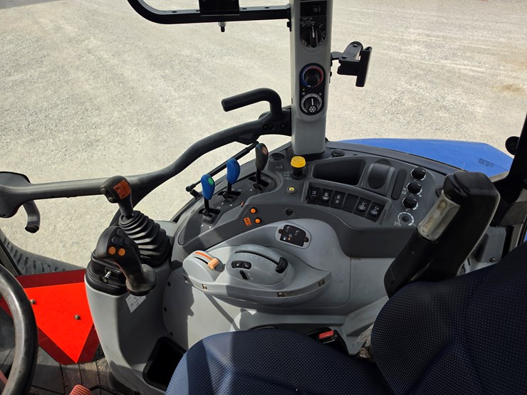 2019-new-holland-t5.120-image-12