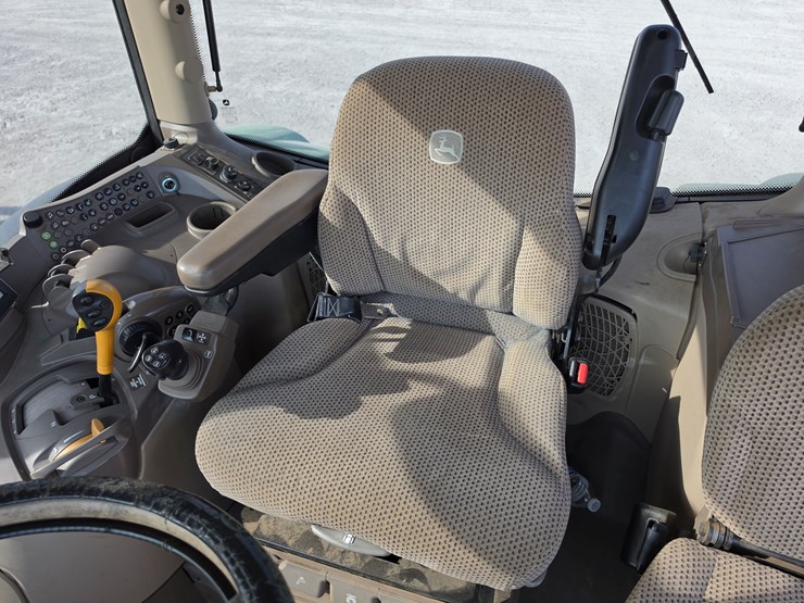 2016-john-deere-6145r-image-19