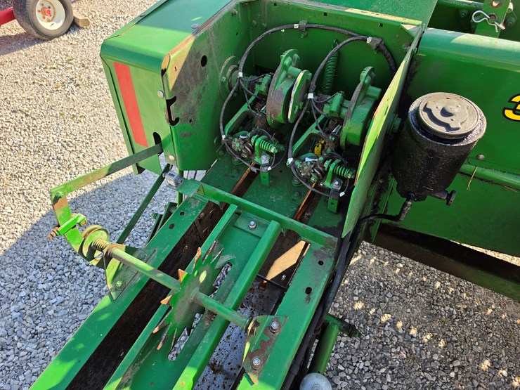 2013-john-deere-348-image-8