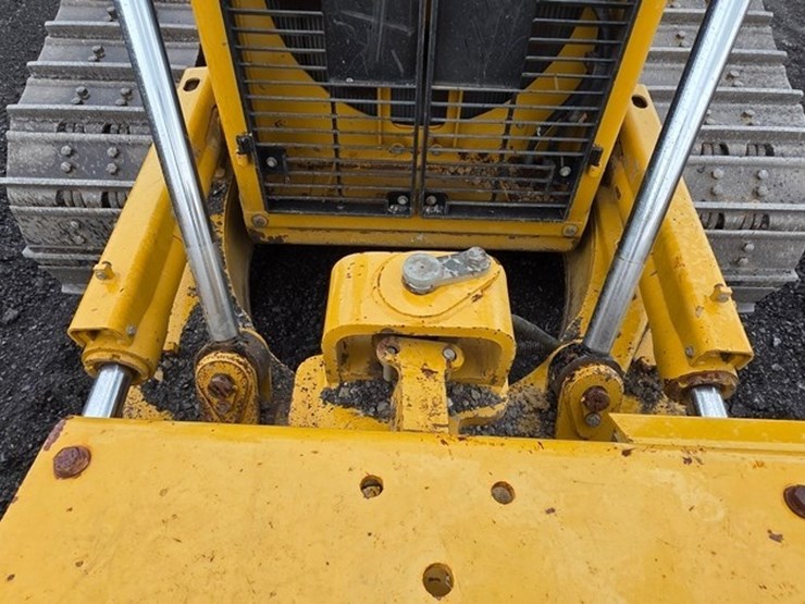 2012-caterpillar-d6t-xl-image-55