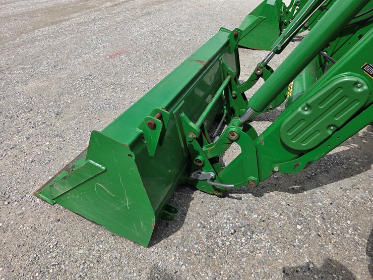 2014-john-deere-6140d-image-6