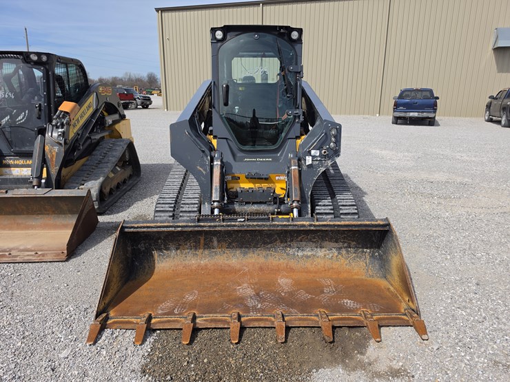 2018-deere-333g-image-2