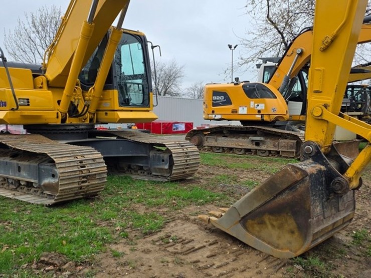 2012-komatsu-pc200-lc-8-image-6