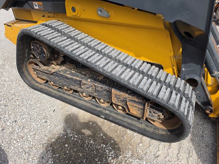 2018-deere-333g-image-14