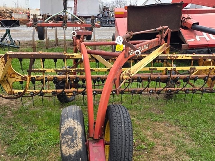 new-holland-258-image-19