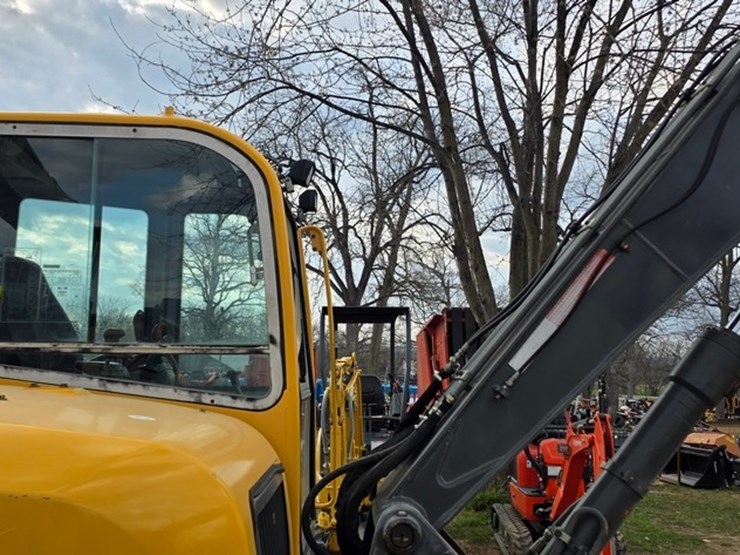 2008-volvo-ecr88-image-18