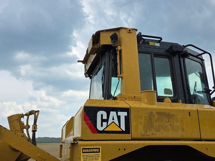2012-caterpillar-d6t-xl-image-35