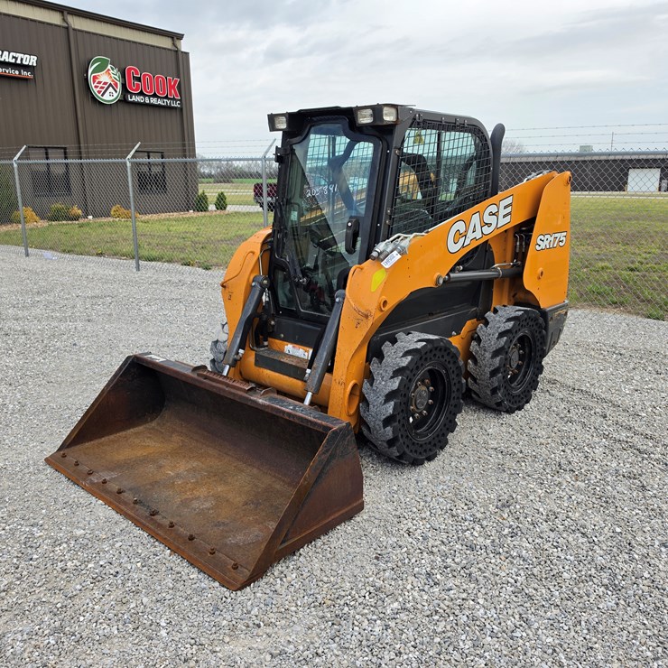 2017 CASE SR175