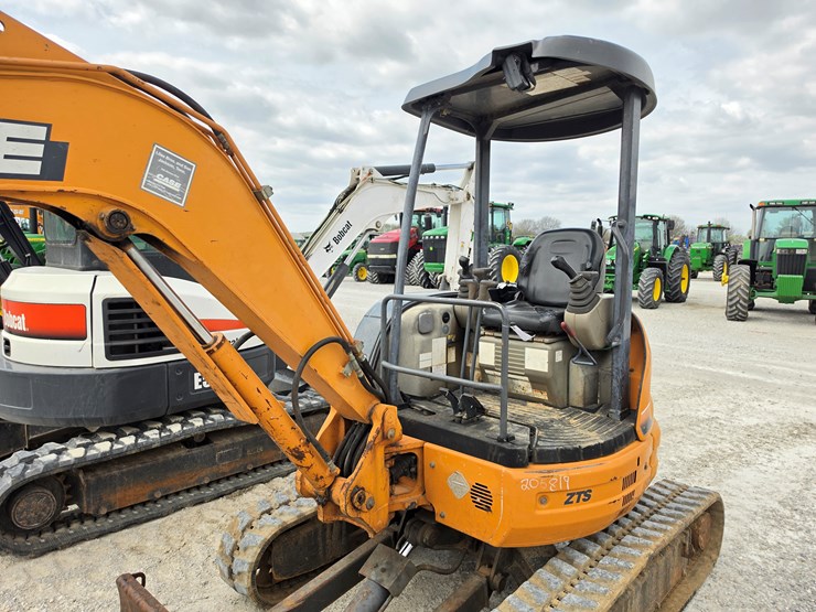 2006-case-cx36b-zts-image-5