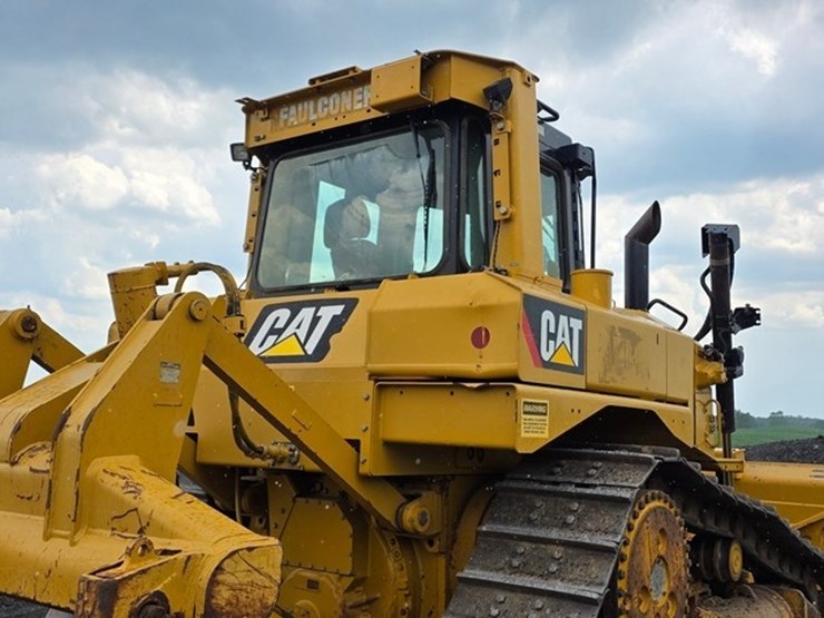 2012-caterpillar-d6t-xl-image-32
