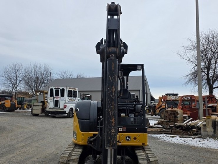 2019-deere-50g-image-47