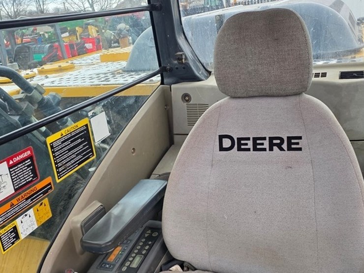 2012-deere-200d-lc-image-76