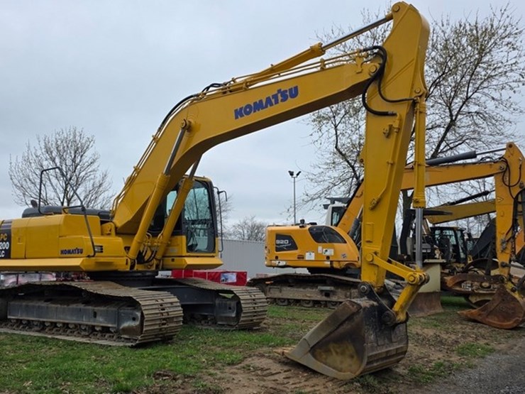 2012-komatsu-pc200-lc-8-image-2